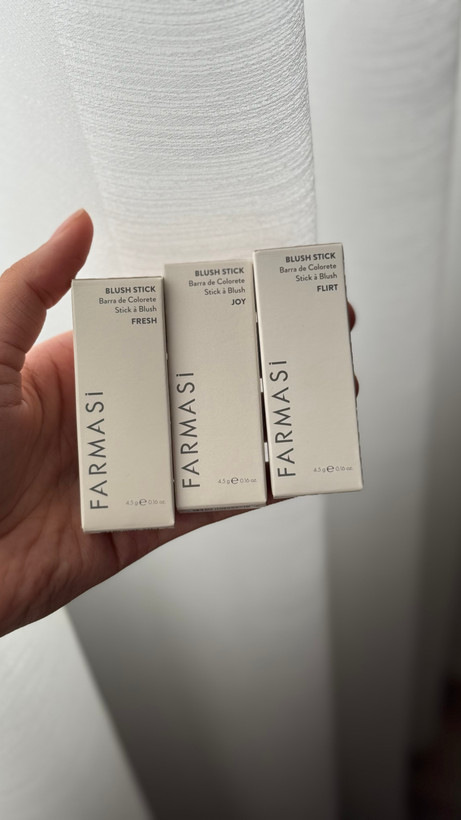 رژگونه استیکی